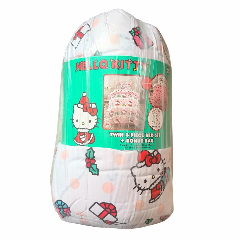 Hello Kitty Holiday Kids 5 Piece Reversible Comforter, Bed in a Bag, Twin NEW